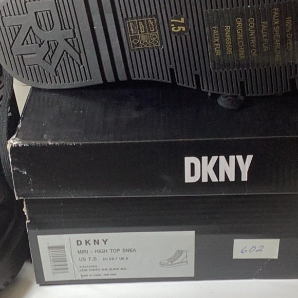 DKNY MIRI- HIGH TOP LACE-UP ZIPPER SNEAKERS - Picture 12 of 14